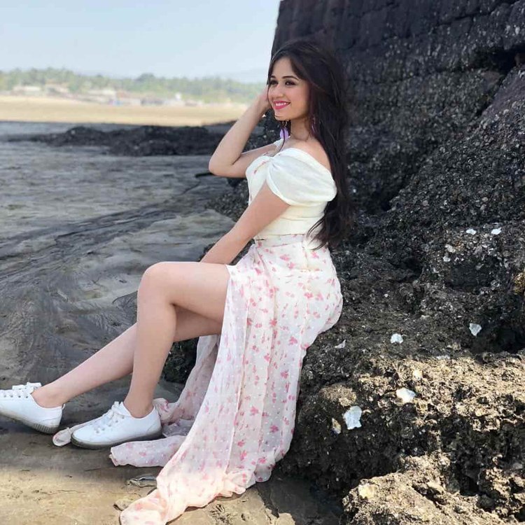 Jannat Zubair Hot Photos Starbiz