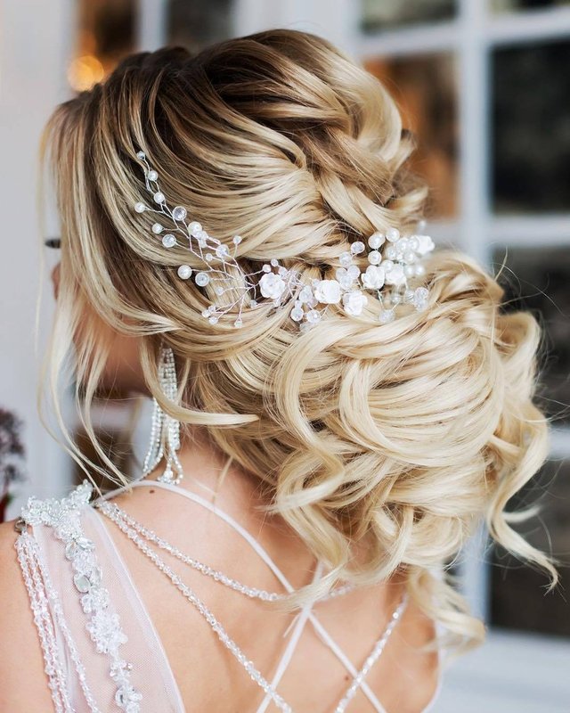 Fairytale Wedding Hairstyles with Flowers  Wedding Estates