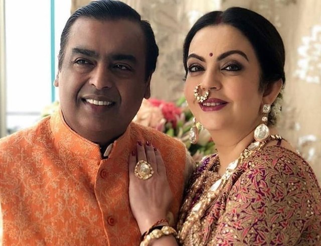 How Mukesh Ambani Threw A Birthday Party For His Leading Lady? - StarBiz.com