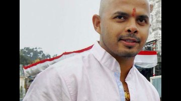 The Reason Why Sreesanth’s Shaving His Head For Bigg Boss 12 Makes His Wife Burst Into Tears!