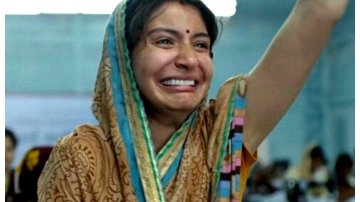 Anushka Sharma Hilarious Moment Creates Internet Frenzy