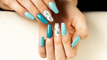 Experts Warn Women about Gel Manicures Allergy Epidemic