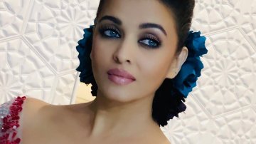 Aishwarya Rai Leaves Fashion Enthusiasts Wide-eyed At Manish Show