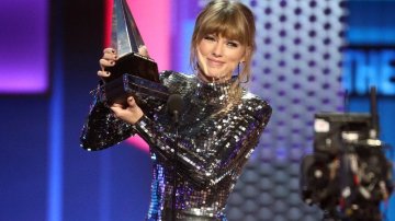 Taylor Swift Sweeps The Board Of American Music Awards, Breaks Whitney Houston's Record