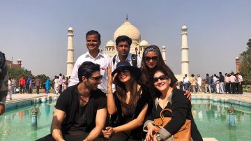 Sushmita Goes On A Trip With Her Rumoured Boyfriend Rohman in Taj Mahal