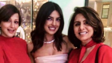 Priyanka Looks Glamorous In The Picture Posing with Neetu, Sonali At Bridal Shower