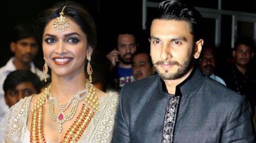 Ranveer Singh and Deepika Padukone Wave To Fans Outside Her Home In Bengaluru, Arriving To The Reception Venue