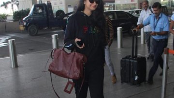 Varun Dhawan Drives His New Luxury Car, Taimur Ali Khan Can’t Keep His Eyes Off The Cameras