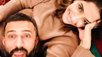 Sharing A Happy Image With Anand Ahuja, Sonam Kapoor Received Emotional Message From Her Mother
