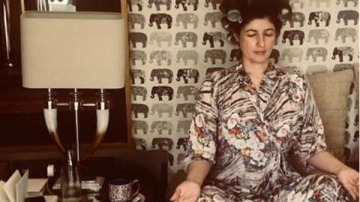 Unruly Beasts Of Twinkle Khanna: Akshay Kumar Shares A Sneaky Photo Of Twinkle!