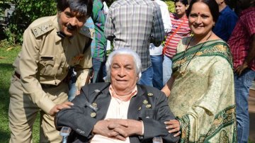 Kader Khan’s Mortal Remain To Be Buried In Canadian Cemetery Today