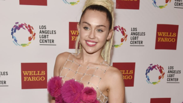 Hilarious: Miley Cyrus Denies Pregnancy Rumors, Saying She Is Not 'Egg-Xpecting'