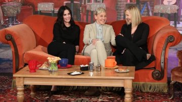 "Friends" Actresses Courteney Cox And Lisa Kudrow Reunites At The Ellen DeGeneres Show