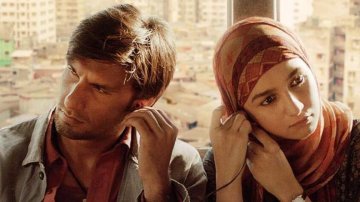 Gully Boy: Alia Bhatt’s Mom Soni Razdan, Ranbir Kapoor’s Dad Rishi Can’t Stop Gushing Over Ranveer Singh’s Film