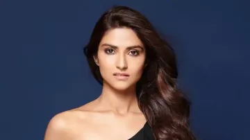 Notebook Actress Pranutan Bahl Is Equal Parts Geeky And Glam. Here's Proof!