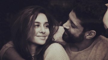Farhan Akhtar And Shibani Dandekar Marks First Dating Anniversary Via Instagram?