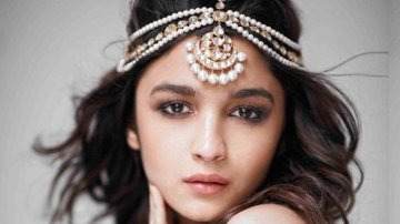 All Inside Pics And Videos From Alia Bhatt's Fun-Filled 26th Birthday Bash