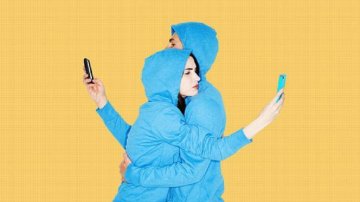 Phubbing: What Is It And How It Ruins Your Relationship