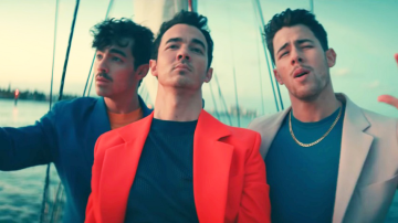 Jonas Brothers Inspires The Internet With Hilarious Memes On Their New Song "Cool"