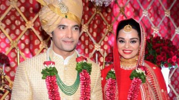 HOT!!! Television Star Ssharad Malhotra Ties The Knot With Ripci Bhatia. See Inside Pics And Videos