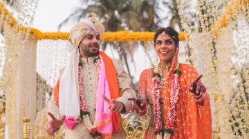 Are You Falling In An Unhappy Relationship? Here Are 10 Signs You Shouldn't Avoid!