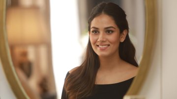 Trolls Slam Mira Rajput For Holding Her Stilettos In Her Hand With A Chanel Bag