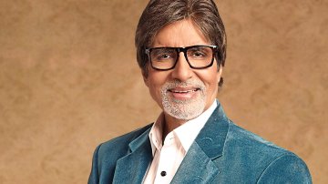 Amitabh Bachchan Seen In Unrecognizable Image For Gulabo Sitabo