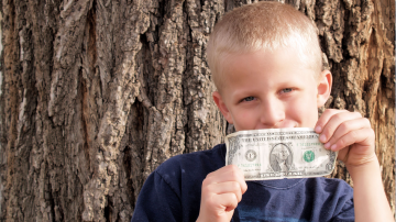 पेरेंटिंग टिप्स: अपने बच्चे को वित्तीय रूप से जिम्मेदार बनाने के लिए ऐसे करें मार्गदर्शन