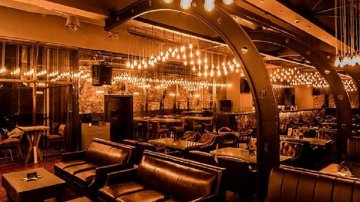 7 Best Boozers In Lower Parel For The Best Stress-Relieving Experience