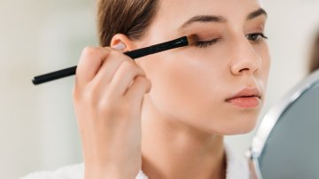 Makeup Guru: Top 5 Eye Makeup Brushes You Must Have In Your life