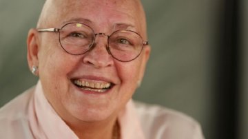 Veteran Actress Nafisa Ali Sodhi Talks About Her Battle With Cancer
