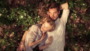 3 Obvious Signs Indicate You Might Have A Big Crush On Your Close Friend