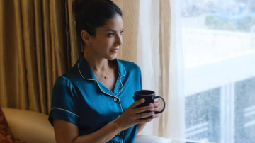 #MumbaiRains: Sunny Leone Falls Victim Of Brutal Trolls Due To Her Insensitive Tweets