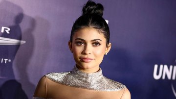 Kylie Jenner Uses Her Private Jet For A Marketing Campaign Of Kylie Skin. See Pics!