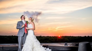 Vaping Wedding Photos, The Hottest And Weirdest Wedding Trend You Should Know