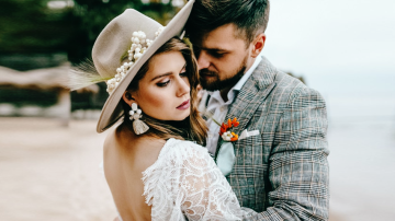 10 Obvious Signs You Are Stuck In A Hopeless, Loveless Marriage