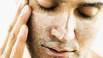 Top 5 Best Face Scrubbers For Men With Oily Skin Type