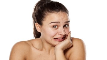 5 स्किनकेयर गलतियां हैं जो आपकी सुंदरता को बर्बाद कर सकती हैं और उन्हें कैसे ठीक करें