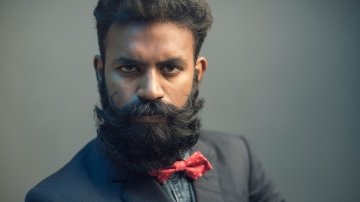 Forget Cosmetics! Follow These 3 Steps To Grow Your Beard Naturally At Home