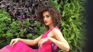 गुलाबी सुंदरी ! तापसी पन्नू ने फेमिना मैगज़ीन कवर पर बिखेरा अपना जलवा