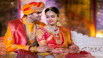 अपने शादी के दिन दूल्हा-दुल्हन पहने ये ८ लुभावने मैचिंग आउटफिट्स