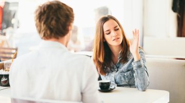 Warning Signs In A Relationship: Your Partner’s Behavioral Patterns You Should Never Approve Of