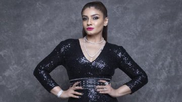 "Nach Baliye 9" Judge Raveena Tandon Says She Will Never Able To Dance The Way Madhuri Dixit Does
