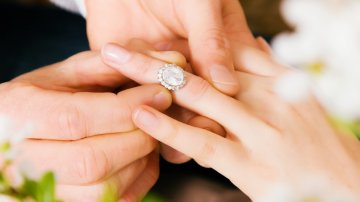 5 Out-Of-The-Box Ideas For Unique Couple Engagement Rings