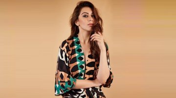 Hansika Motwani To Make Her Digital Debut With "Naasha"