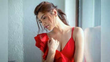 'मुझे सोशल मीडिया पर बहुत चीप संदेश आ रहे हैं', आकांक्षा पुरी ने कहा