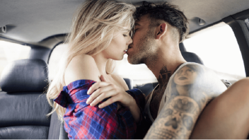 सेक्सुअल ड्राइव बढ़ाने के लिए ये फोरप्ले के समय आपको मिस नहीं करने चाहिए