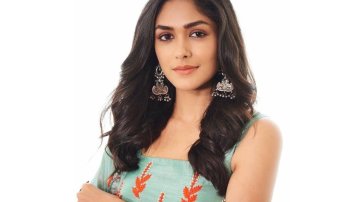 Mrunal Thakur To Pair Up Opposite Shahid Kapoor In “Jersey”