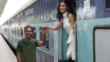 Ananya Panday Takes A Cue From Shah Rukh Khan For Her Scene In "Pati Patni Aur Woh"