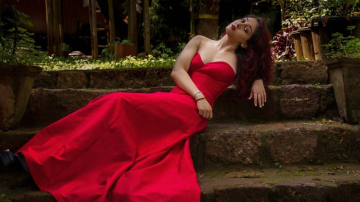 Ira Khan Again Sets The Internet On Fire With Her Quirky Photoshoot